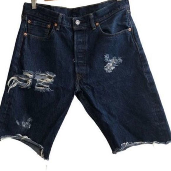 501 Levi's Denim Cutoff Button Fly Shorts Size 34 - Picture 1 of 5